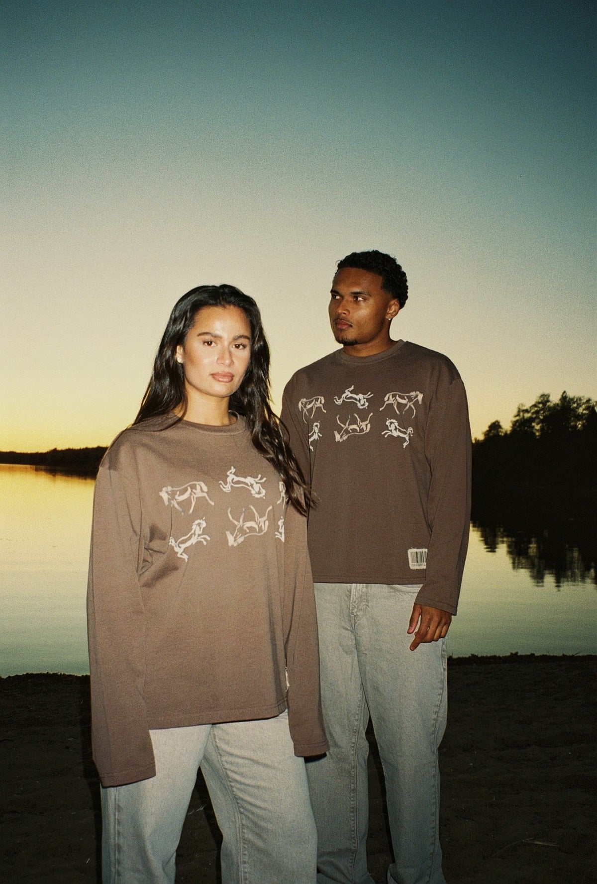 THE DERBY RACE LONGSLEEVE - BROWN