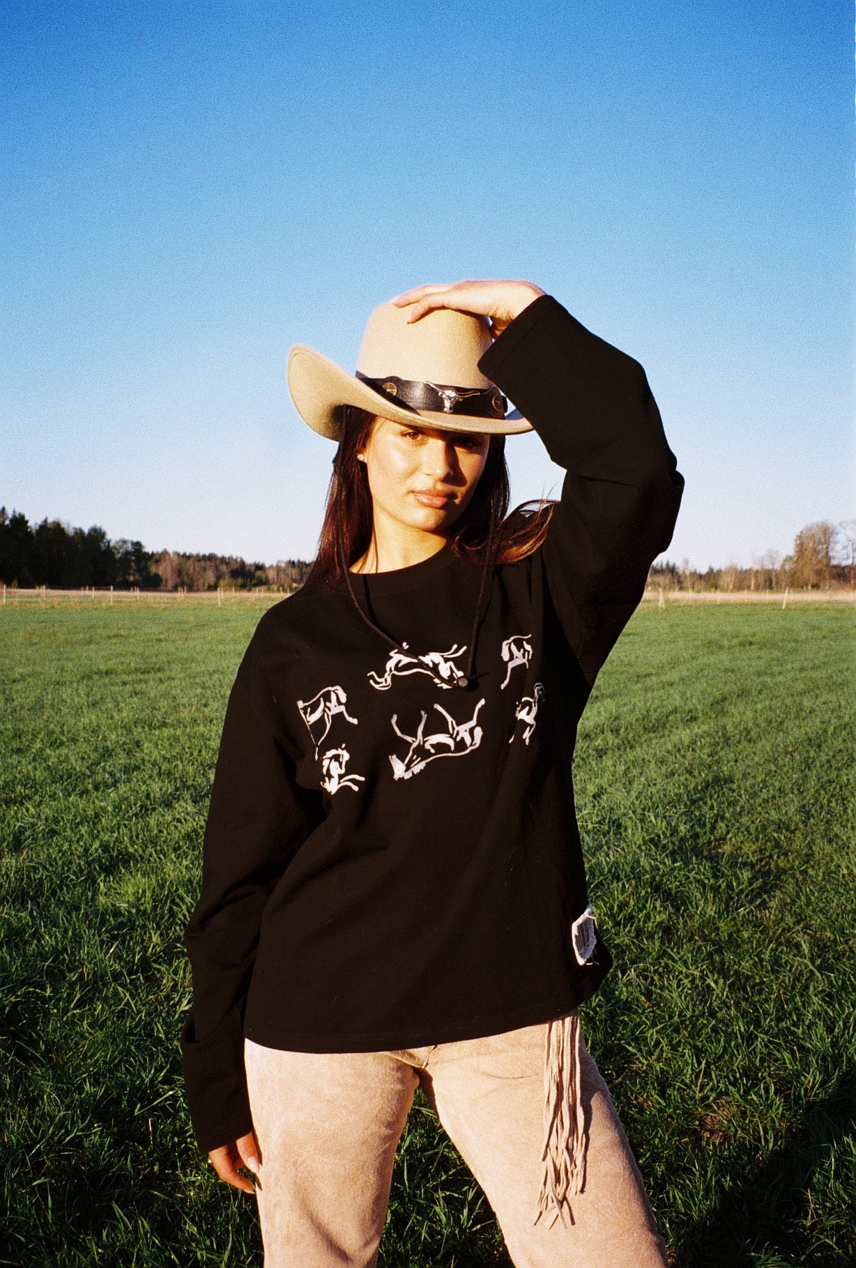 THE DERBY RACE LONGSLEEVE - BLACK